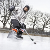 Жители поселения «Мосрентген» хотят, чтобы в их районе чаще играли в хоккей